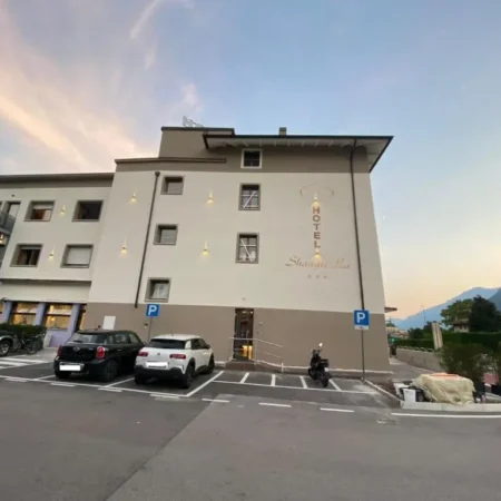 Hotel Shangri-La