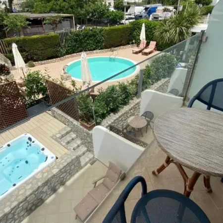 Bougainville Luxury Boutique Hotel