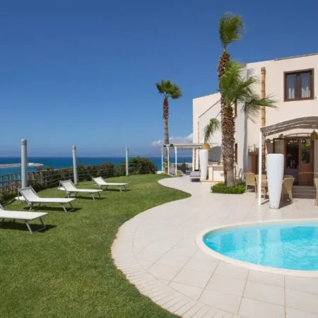 Marina Holiday Hotel & Spa