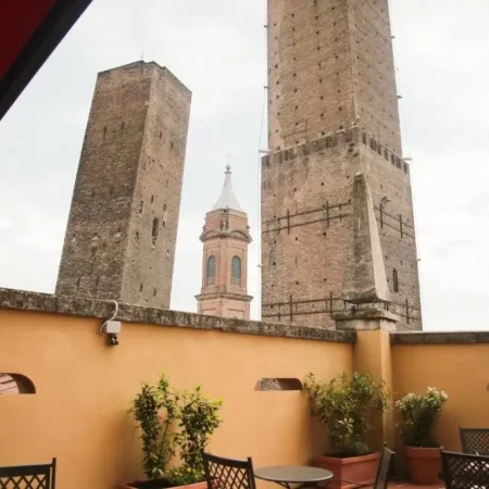 Albergo Garisenda con terrazza panoramica sulle Due Torri