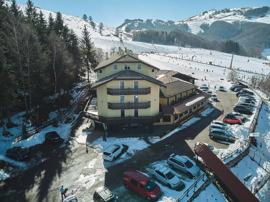 Hotel Dolomiti – Azzurro Club