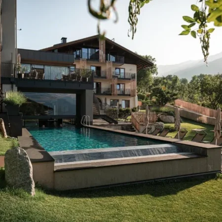 Maraias – Luxury Suites & Apartments