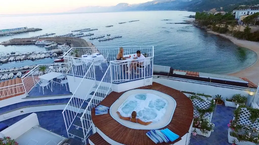 BUE MARINO Hotel & Rooftop Bar