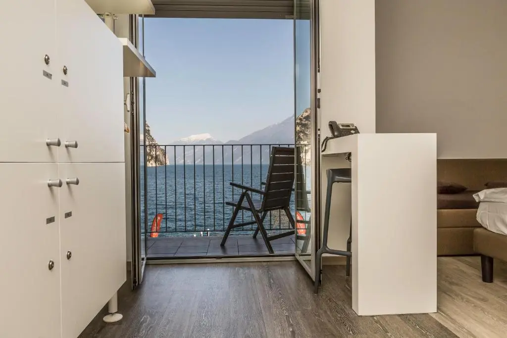Campione Univela Rooms & Beds – Private Beach