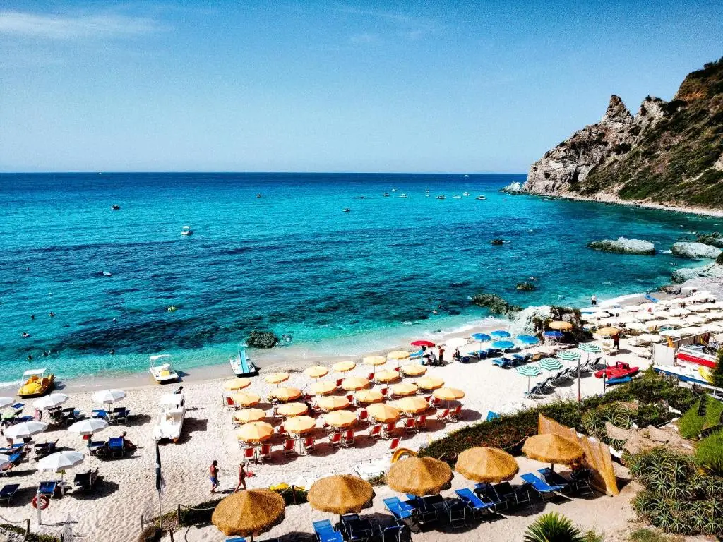 Costa Real – Garden Retreat with Private beach, Pet Friendly