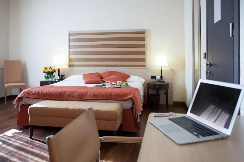 Maio SRL Hotel La Bettola
