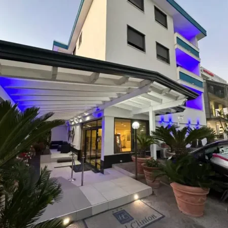 Hotel Clinton