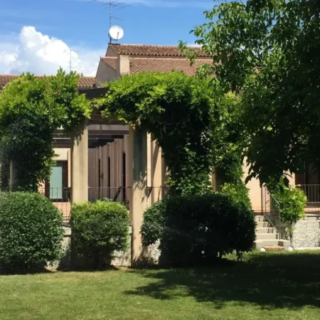 Ca’ Bert Villa dei Glicini B&B