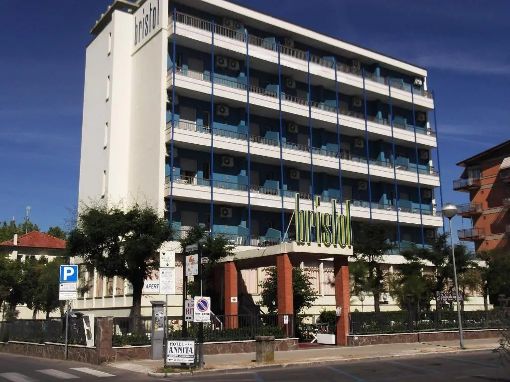 Hotel Bristol – Koolibry Hotels