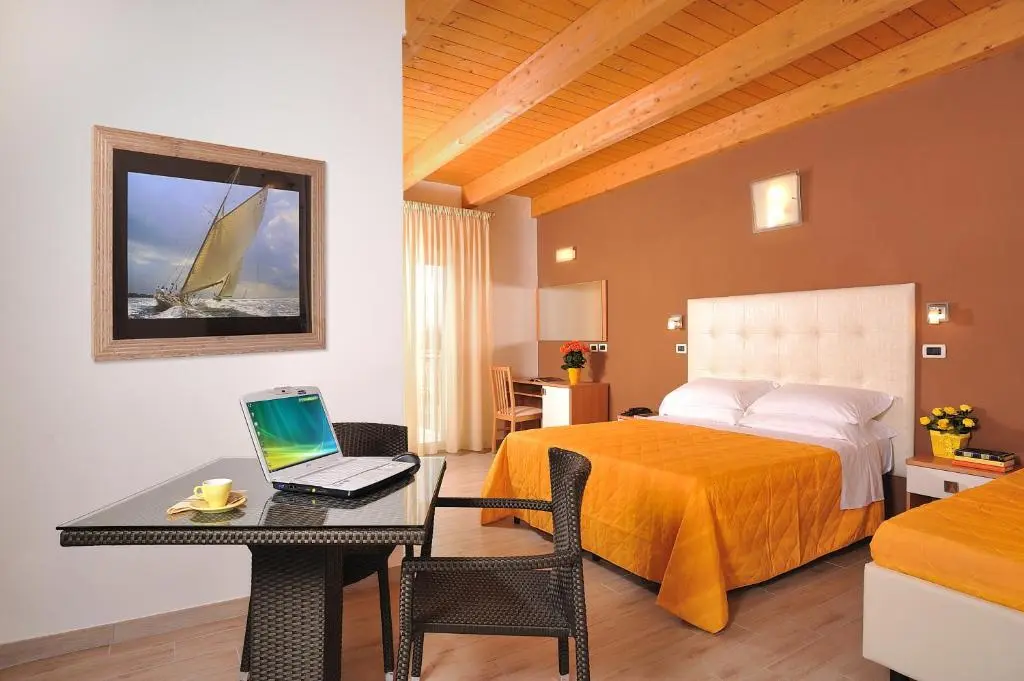 Hotel Favorita Easy Stay Room Only