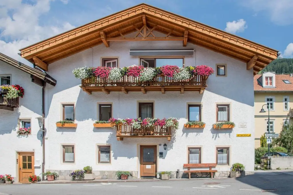 Apartments Heidenberger Delle Scuole