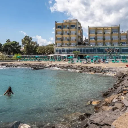 Hotel Bellevue Et Mediterranée
