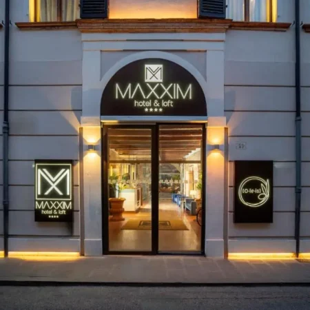 Maxxim Hotel & Loft