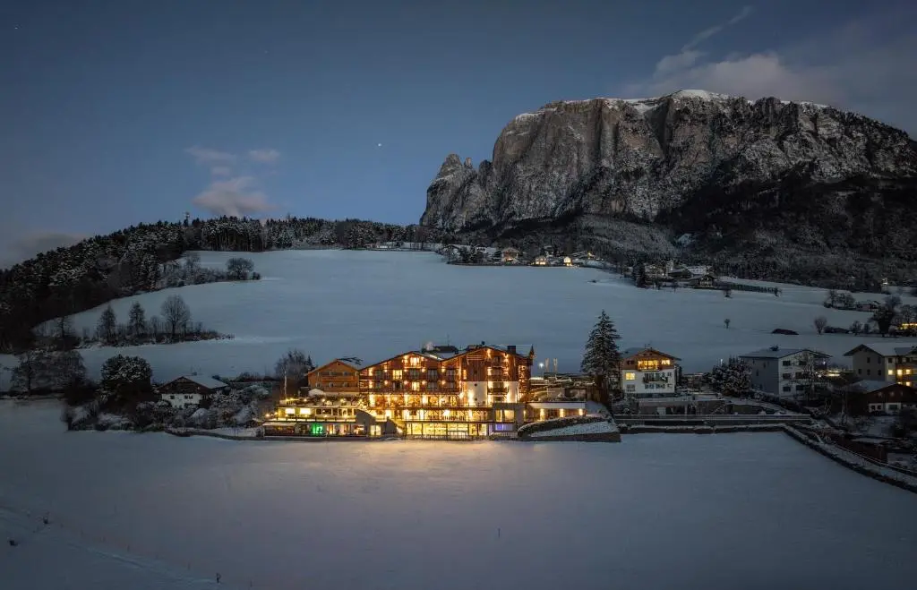 Hotel Emmy – five elements