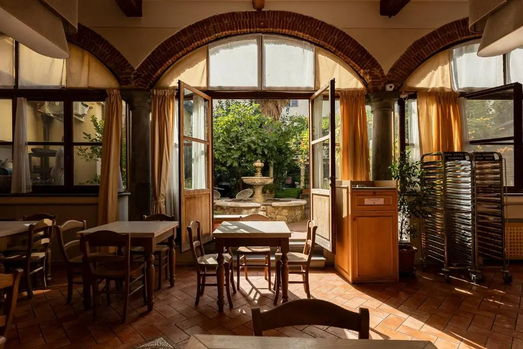 Hostel Archi Rossi