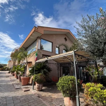 EURO HOUSE INN airport
