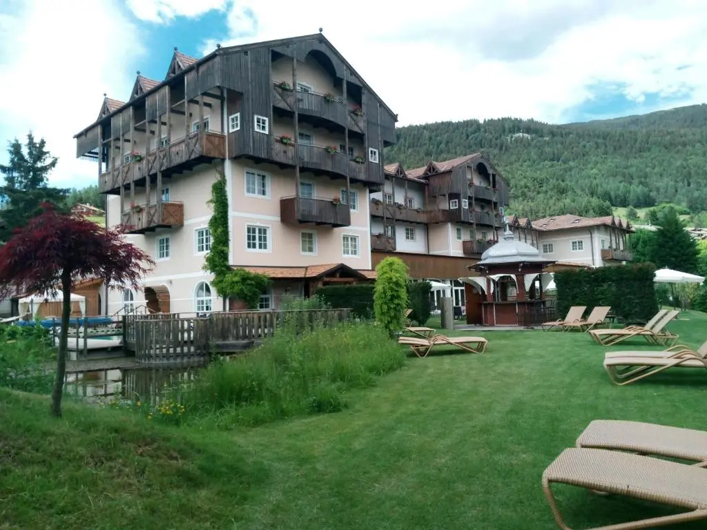 Alpen Hotel Eghel & SPA