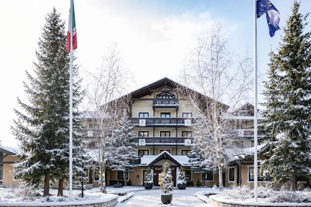 Golf Hotel