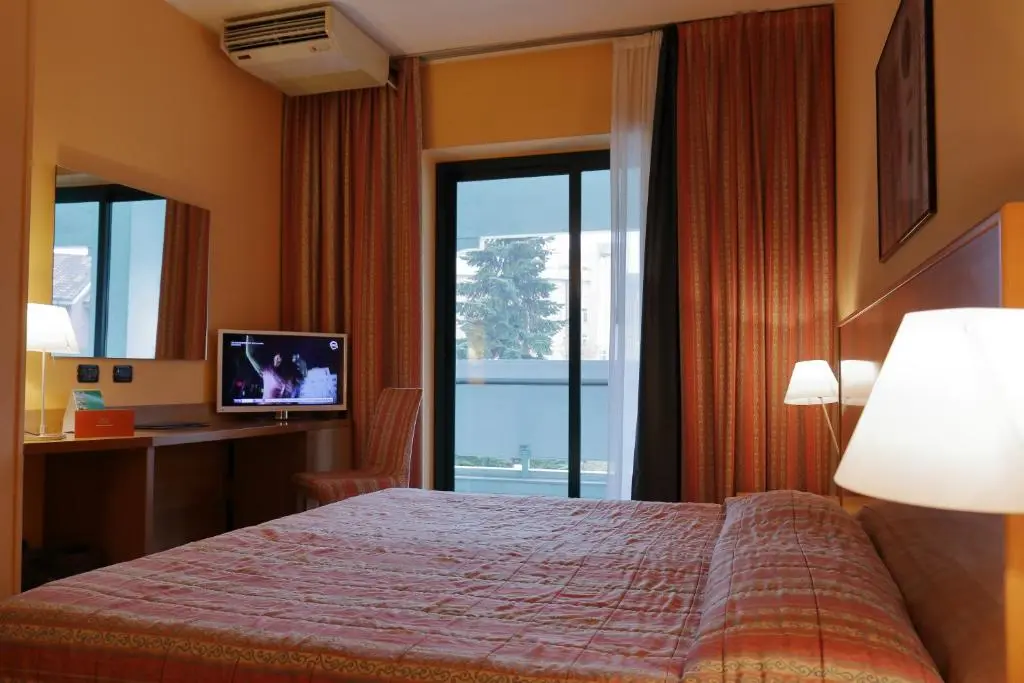 Hotel Romanisio