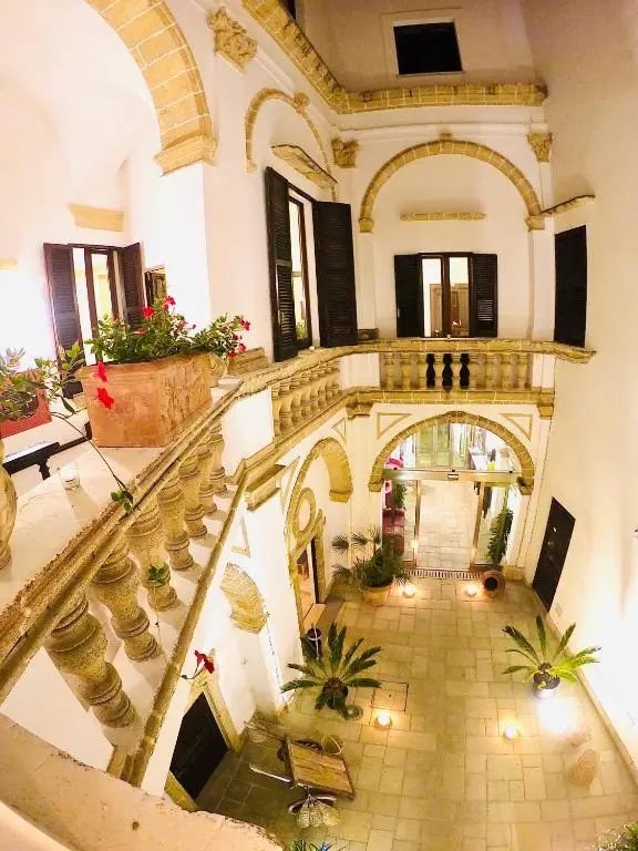 Al Pescatore Hotel & Restaurant