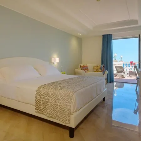 Hellenia Yachting Hotel & SPA