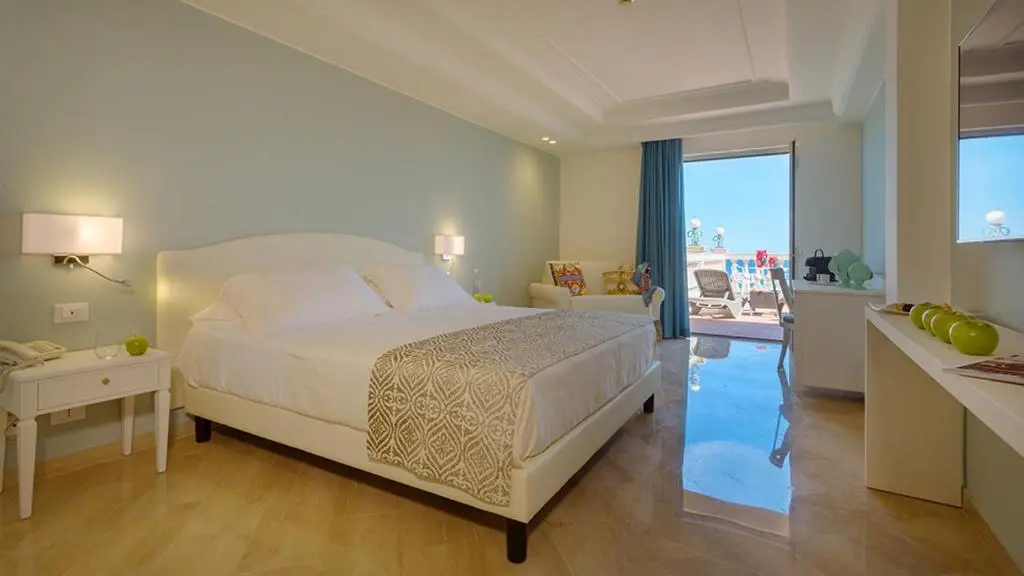 Hellenia Yachting Hotel & SPA