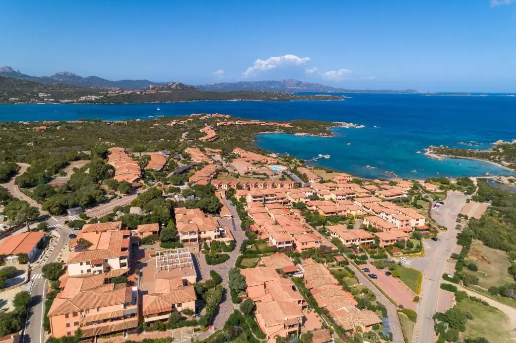 Baia de Bahas Residence