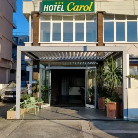 Hotel Carol