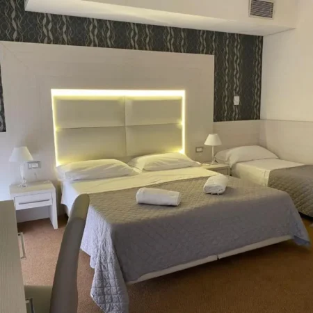 Hotel Eros