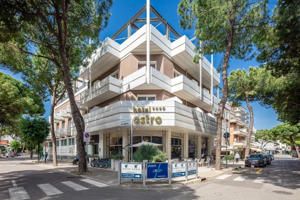 Hotel Astro