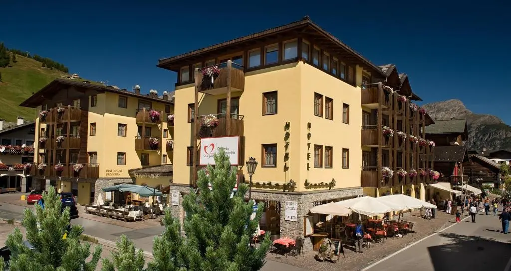 Hotel Touring