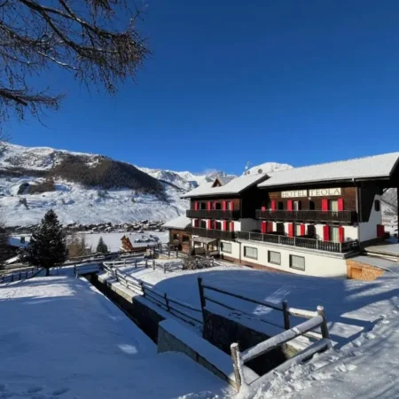 Hotel Teola