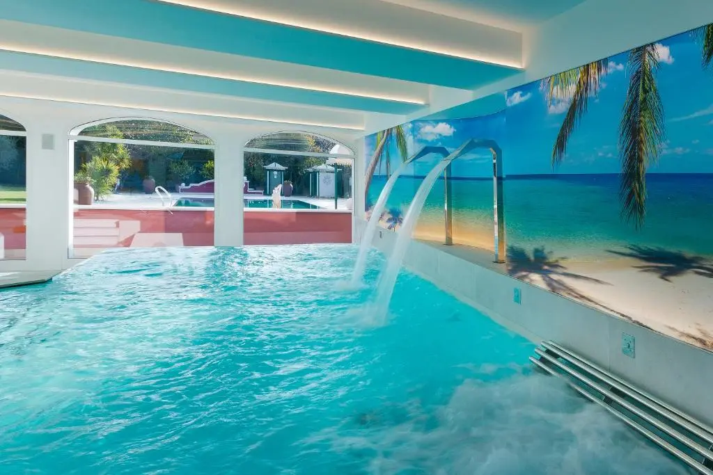 Vip’s Motel Luxury Accommodation & Spa