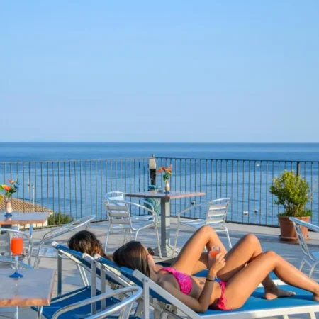Riviera B&B Rooms and Apartament SEA-VIEW