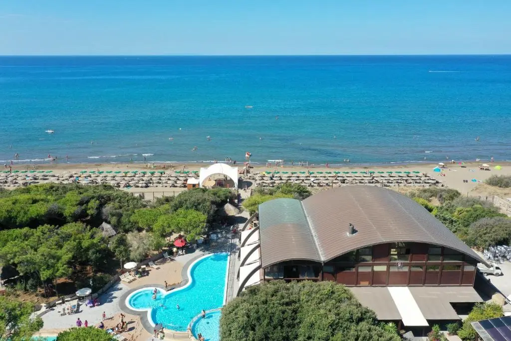 Canado Family Hotel