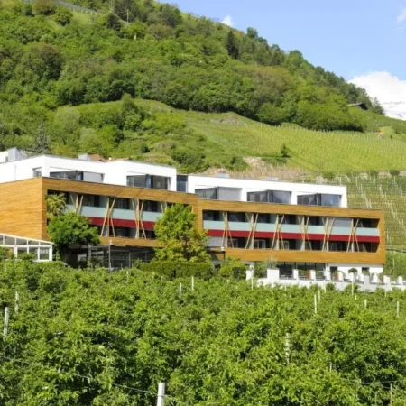 Bio & Wellnesshotel Pazeider – Healing Garden above Meran