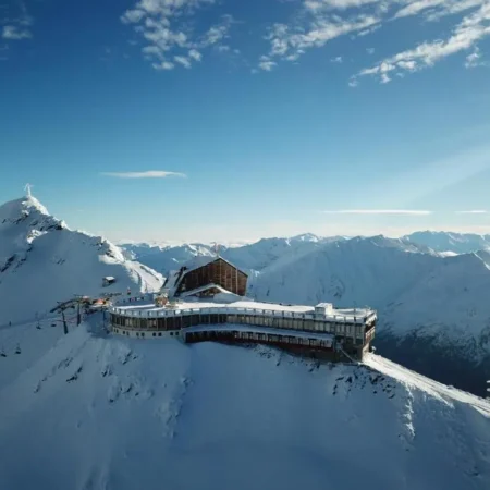 Glacier Hotel Grawand