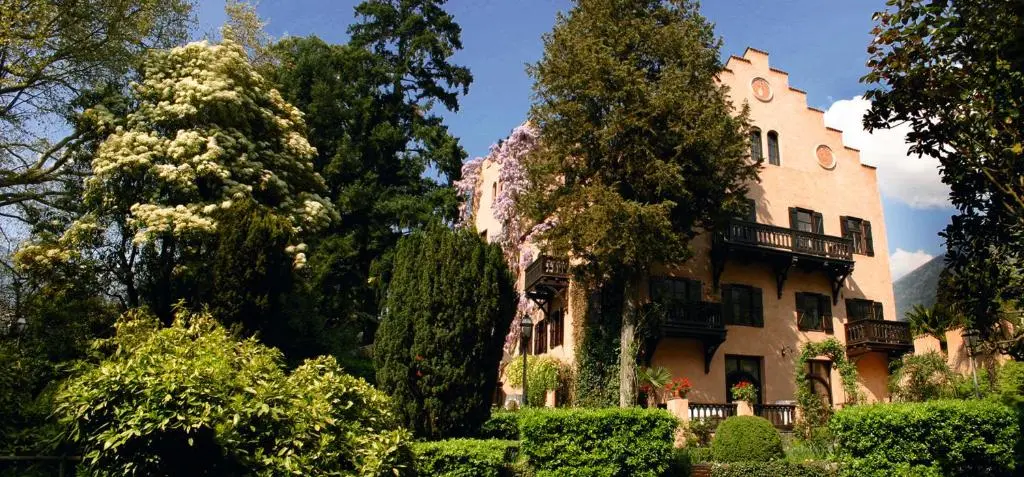 Schloss-Castel Pienzenau – Guestrooms & Apartments – B&B-Hotel & Restaurant