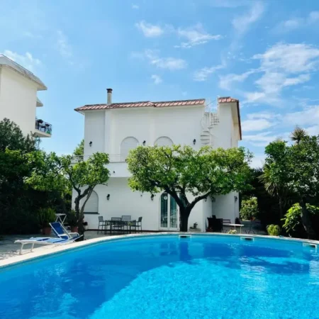 YourHome – Villa Sorrento
