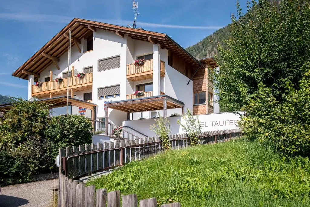 Hotel Taufers