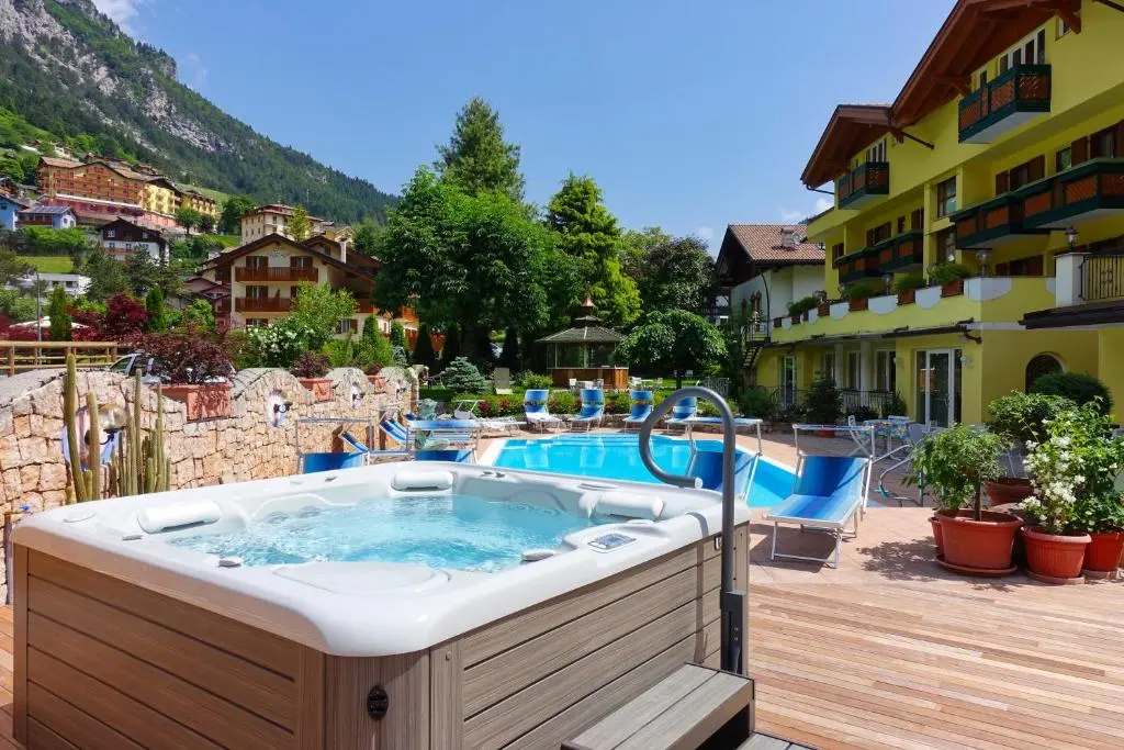 Alledolomiti Boutique Lake Hotel – Adults friendly