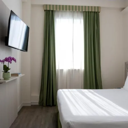 Hotel Embassy