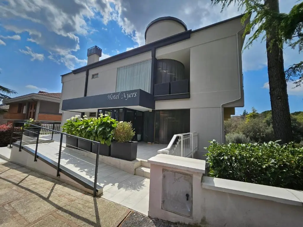 Albergo Nyers