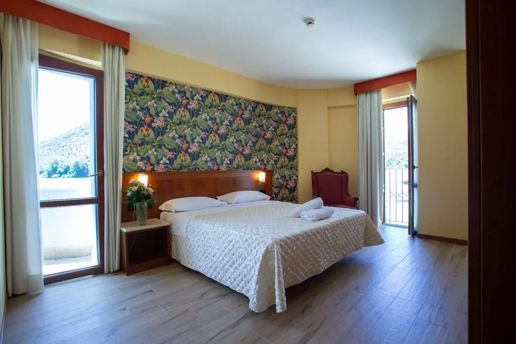 Hotel Miralago