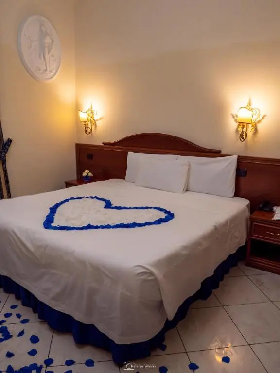 Caroline Suite