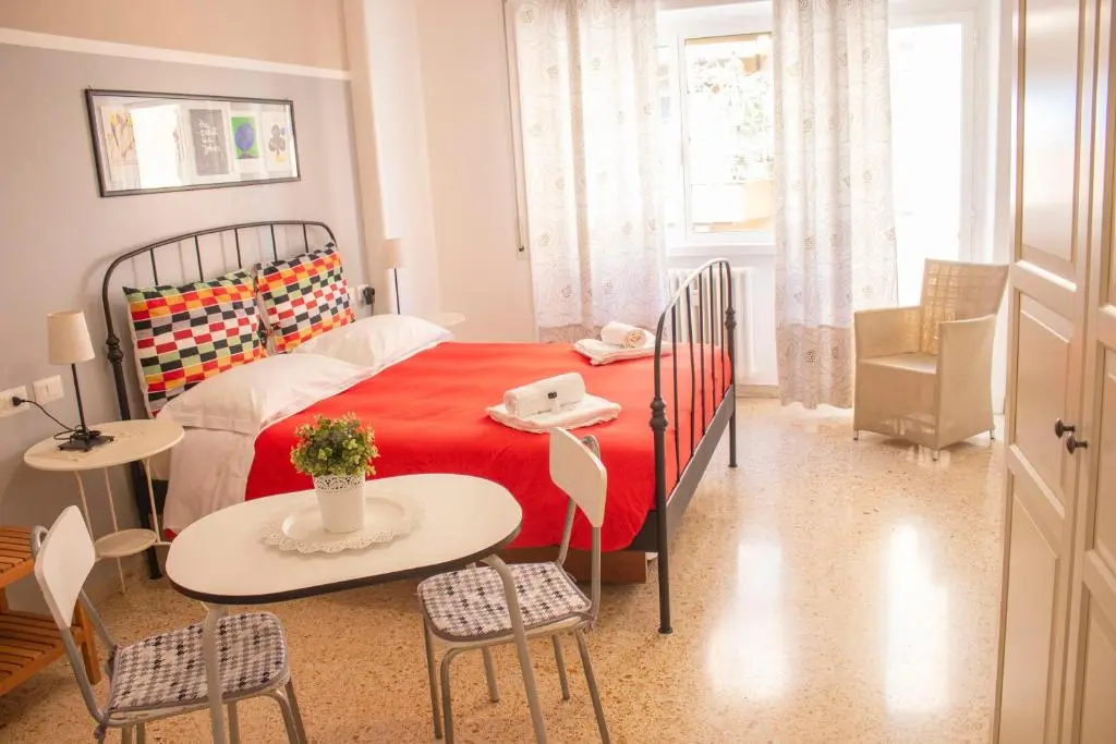 Marco Polo Vatican APARTMENT Metro A 2 min – San Pietro 10 min