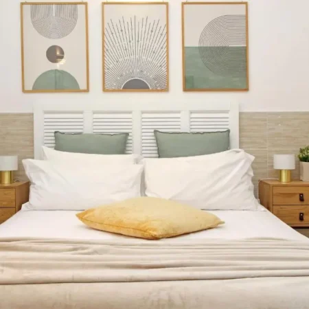 Opera Inn Suites – Rooms and Apartments