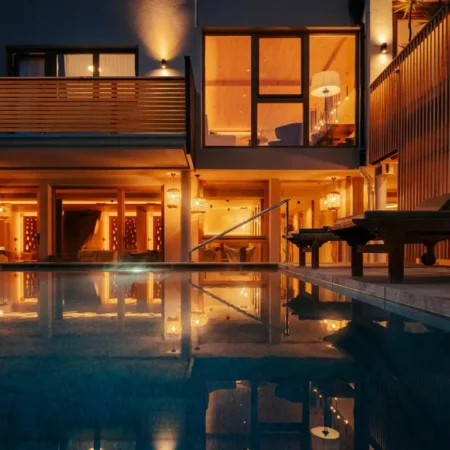 Helmhotel