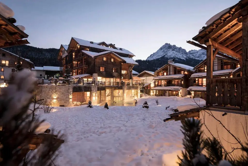 Post Alpina – Family Mountain Chalets