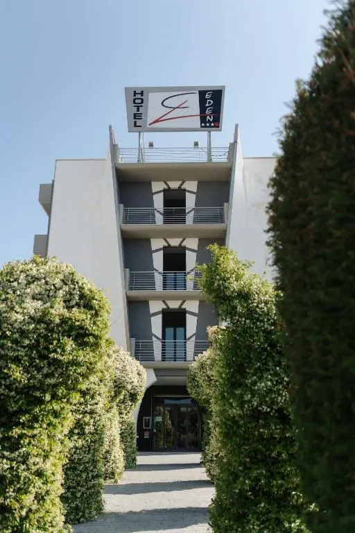 Eden Hotel